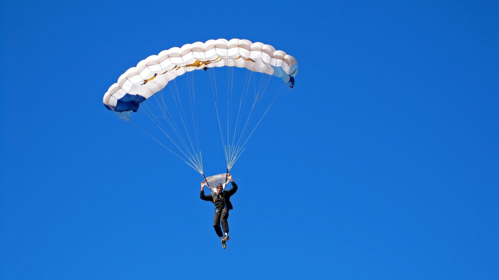 _特色体育旅游路线：边看风景边运动_，体育景观观赏旅游